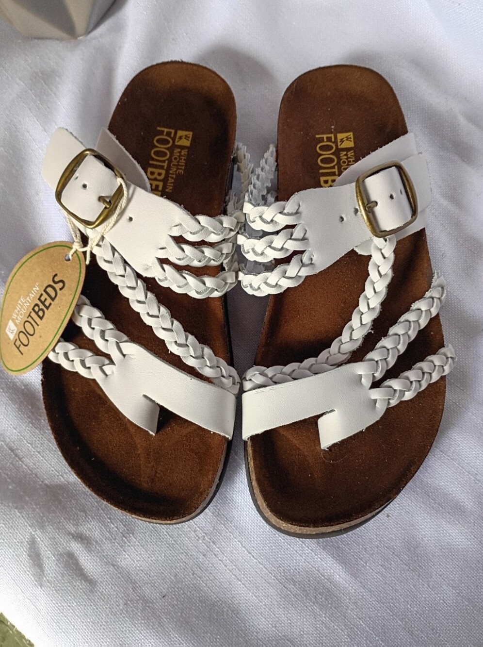 White Mountain Women’s Foot Beds White Braided Buckle Sandals Size 5M